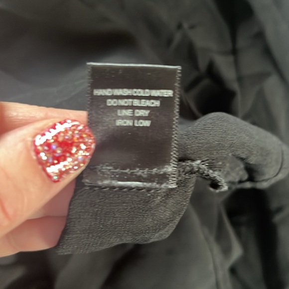 Double zero sheer top with gold accents size medium item 06-04 - Picture 9 of 9